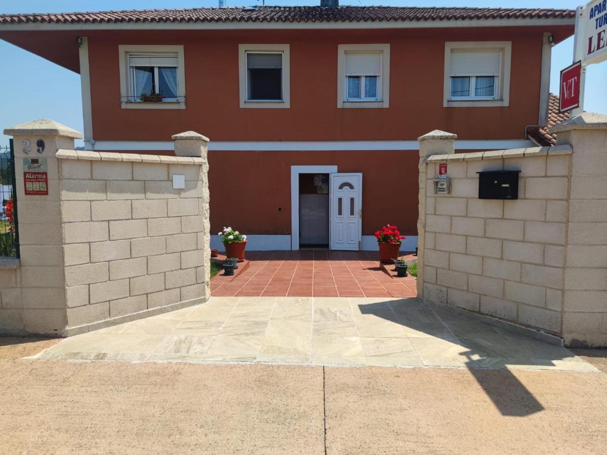 Apartamentos Turisticos Lemos O Pedrouzo Exterior photo