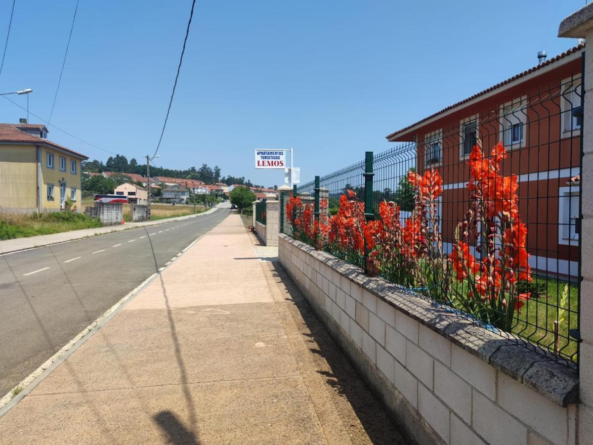 Apartamentos Turisticos Lemos O Pedrouzo Exterior photo